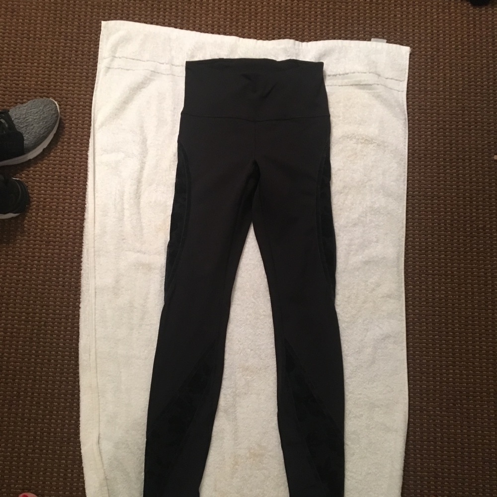 Black lululemon leggings with side detailing